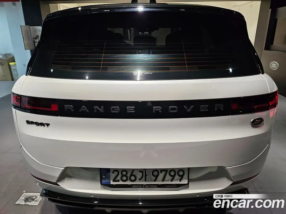 Land Rover Range Rover Sport 2023 3.0 автомат (гидро), фото 3