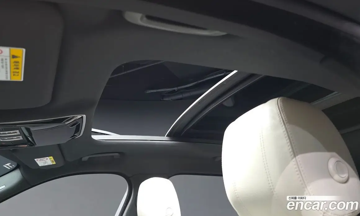 Land Rover Range Rover Velar 2017 2.0 автомат (гидро), фото 23