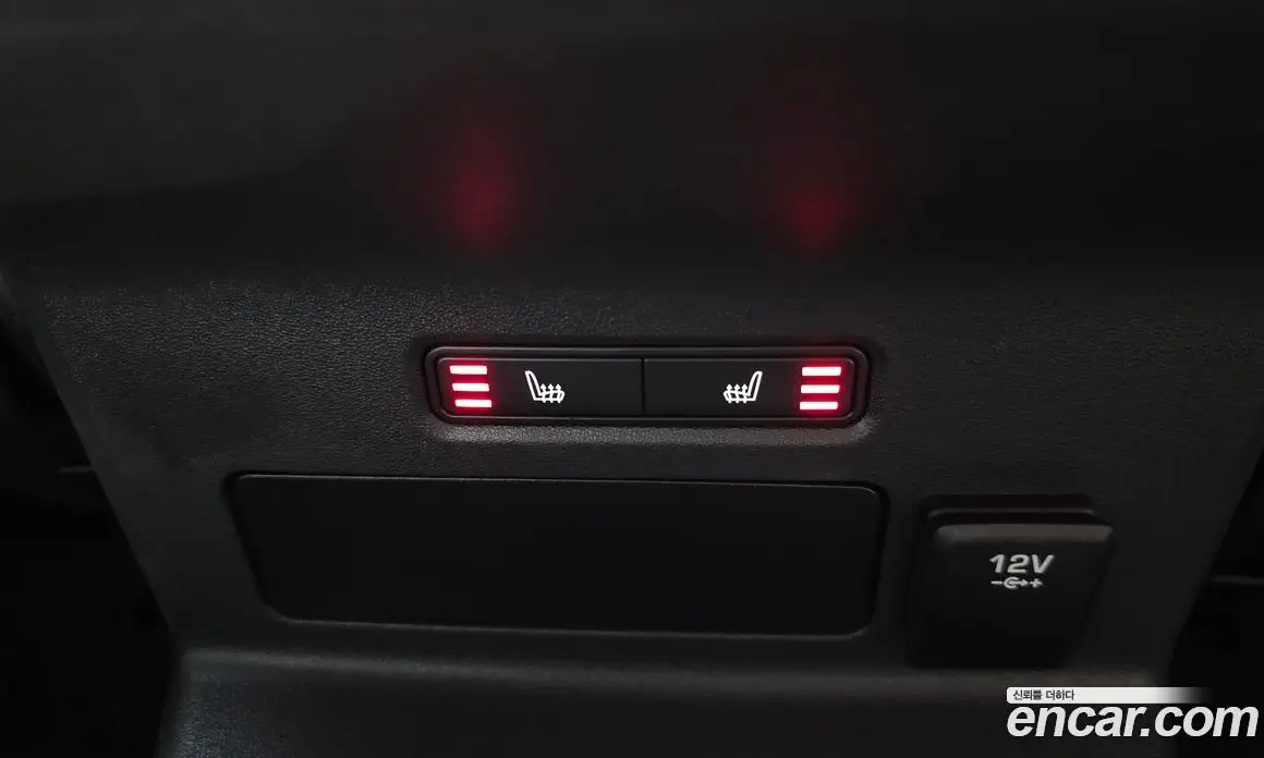 Land Rover Range Rover Velar 2017 2.0 автомат (гидро), фото 25