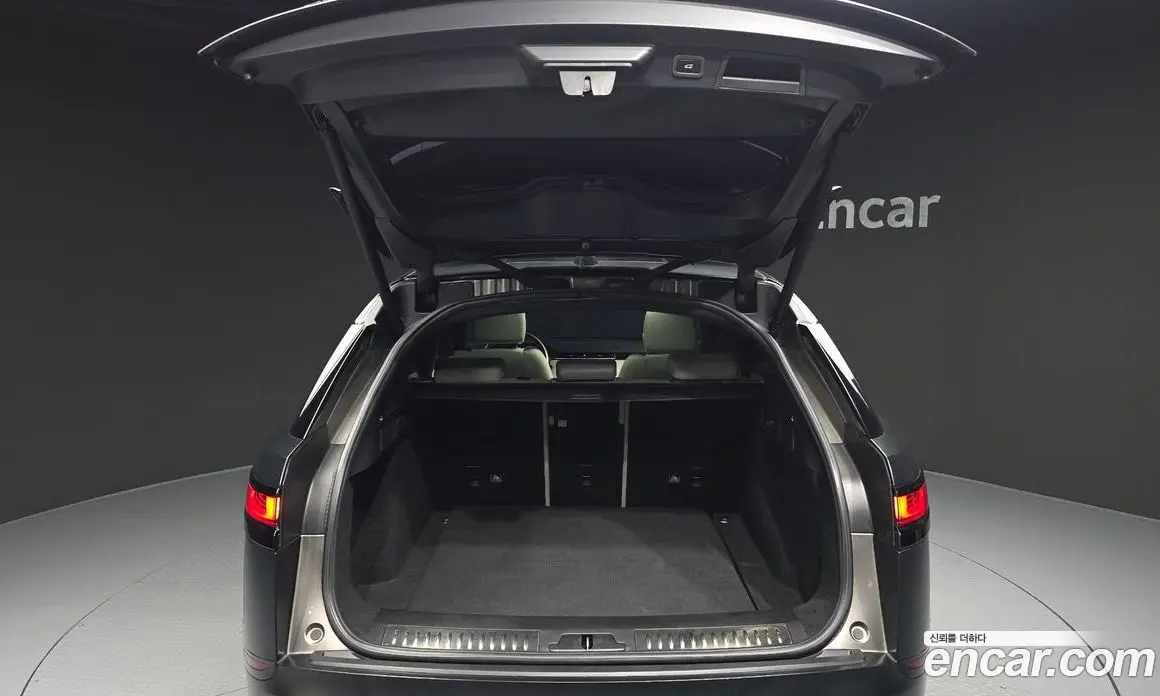 Land Rover Range Rover Velar 2017 2.0 автомат (гидро), фото 26