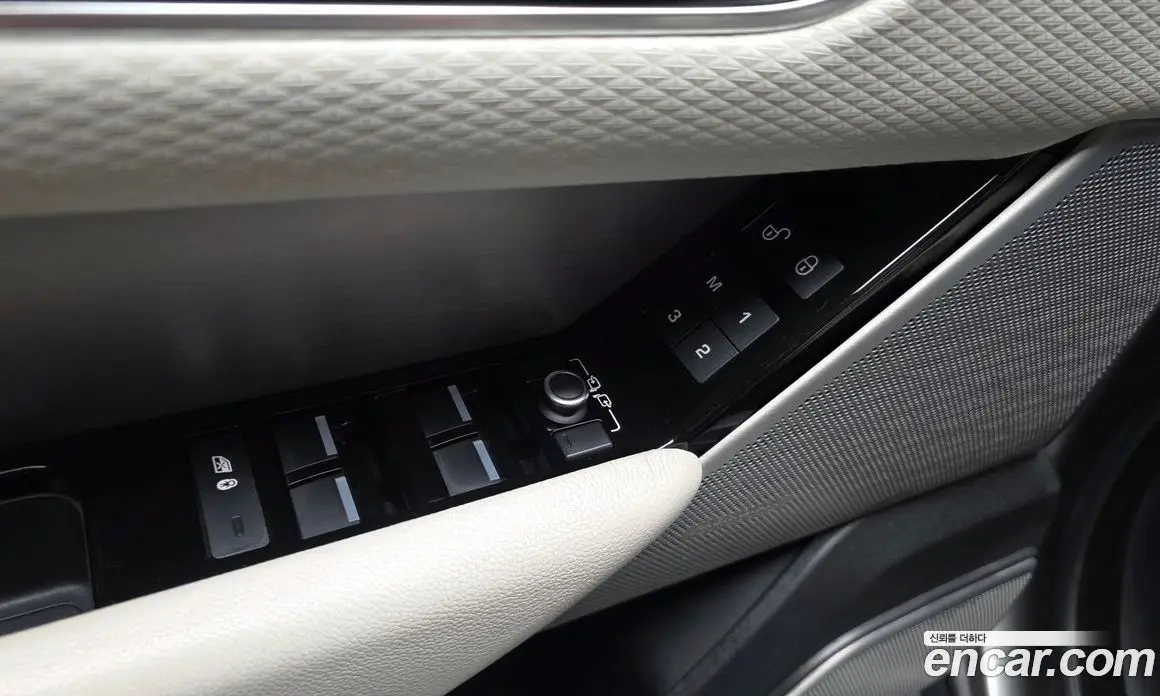 Land Rover Range Rover Velar 2017 2.0 автомат (гидро), фото 30