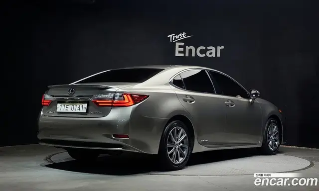 Lexus ES 2016 2.5 автомат (гидро), миниатюра 2