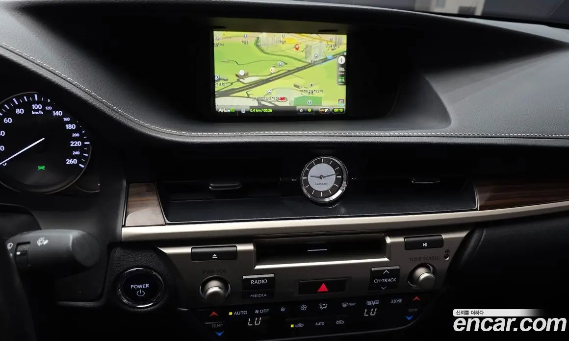 Lexus ES 2016 2.5 автомат (гидро), фото 14