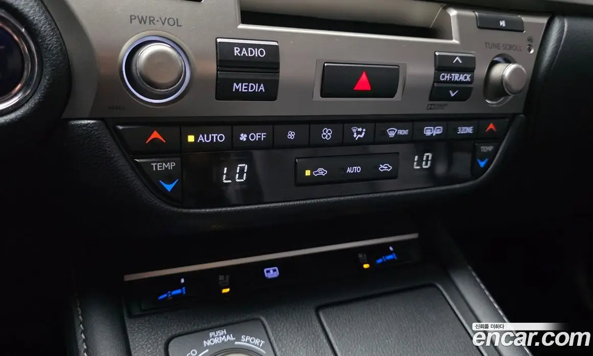 Lexus ES 2016 2.5 автомат (гидро), фото 18