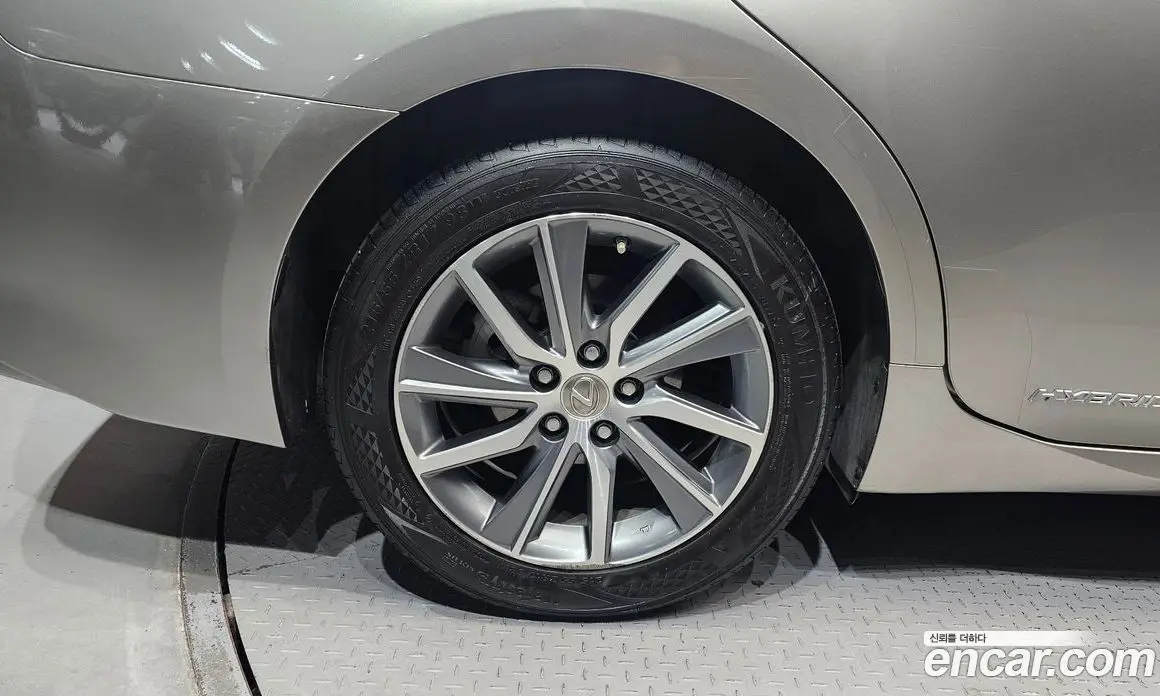 Lexus ES 2016 2.5 автомат (гидро), фото 5