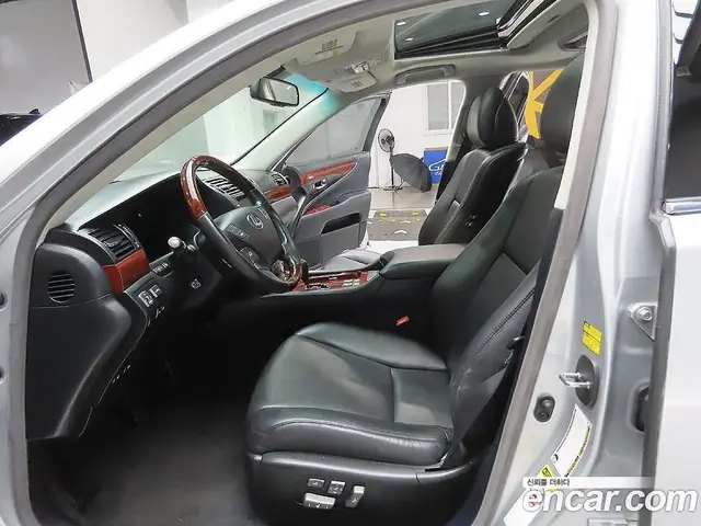 Lexus LS 2008 4.6 автомат (гидро), миниатюра 12