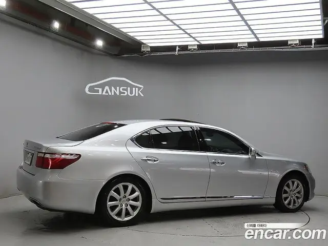 Lexus LS 2008 4.6 автомат (гидро), миниатюра 4