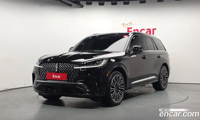 Lincoln Aviator, 2025, 7 807 км