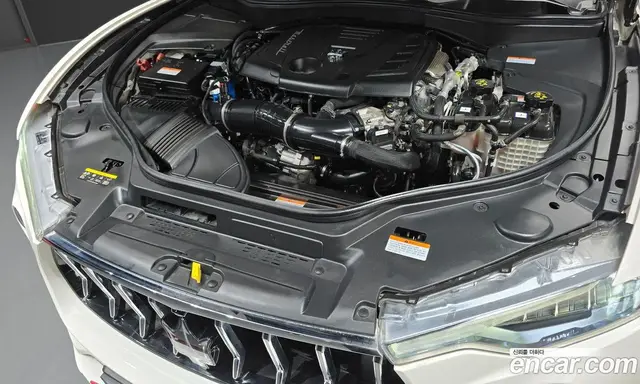 Maserati Levante 2022 2.0 автомат (гидро), миниатюра 6