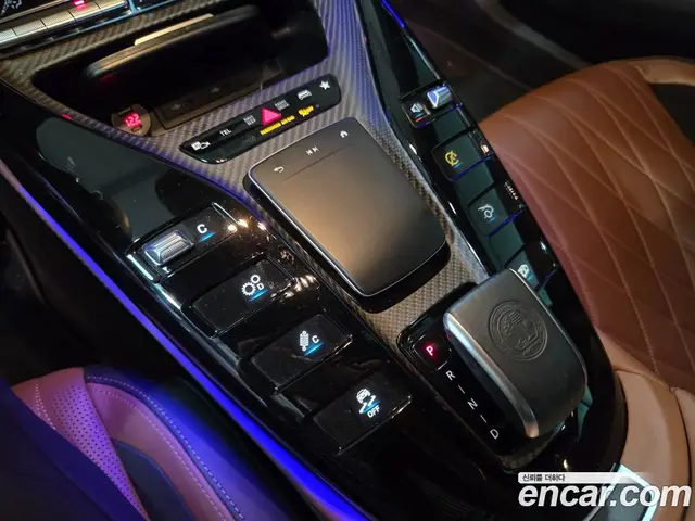 Mercedes-Benz AMG GT 2021 4.0 автомат (гидро), миниатюра 5