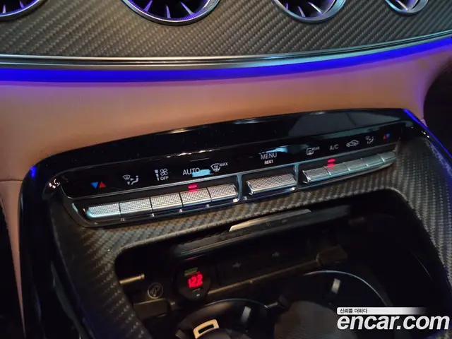 Mercedes-Benz AMG GT 2021 4.0 автомат (гидро), миниатюра 6
