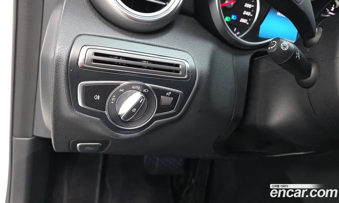 Mercedes-Benz C-Class 2019 1.9 автомат (гидро), фото 17
