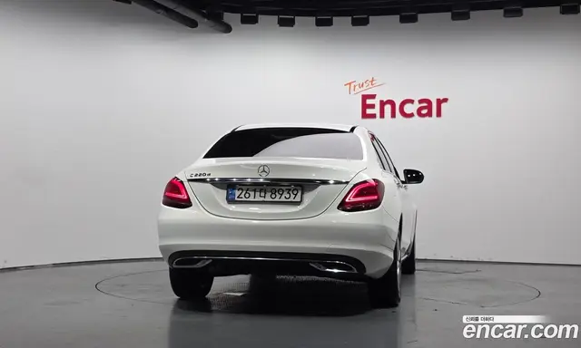 Mercedes-Benz C-Class 2019 1.9 автомат (гидро), миниатюра 4
