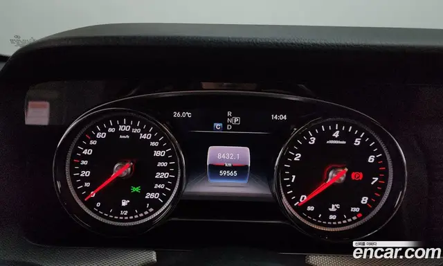 Mercedes-Benz E-Class 2018 2.0 автомат (гидро), миниатюра 11