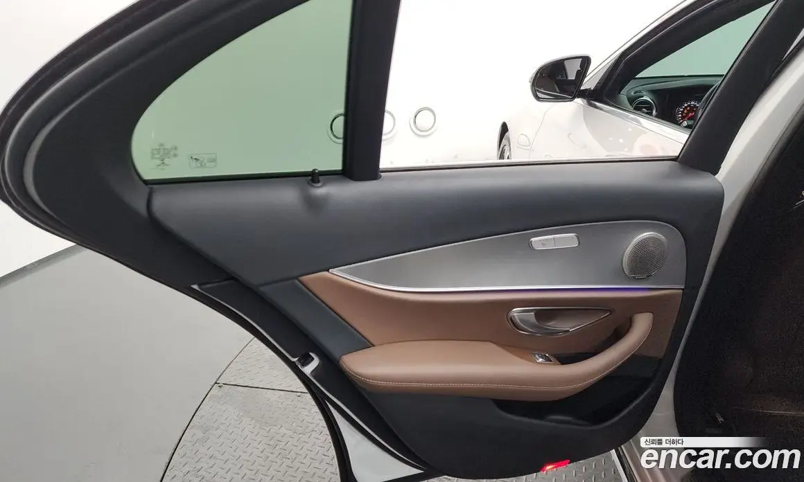 Mercedes-Benz E-Class 2018 2.0 автомат (гидро), фото 15