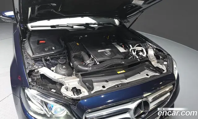 Mercedes-Benz E-Class 2019 2.0 автомат (гидро), миниатюра 6