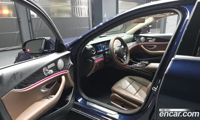 Mercedes-Benz E-Class 2019 2.0 автомат (гидро), миниатюра 10