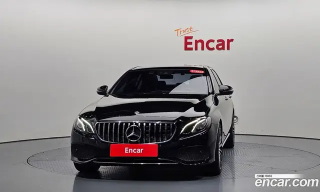 Mercedes-Benz E-Class 2019 2.0 автомат (гидро), миниатюра 2