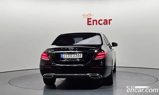 Mercedes-Benz E-Class 2019 2.0 автомат (гидро), миниатюра 3