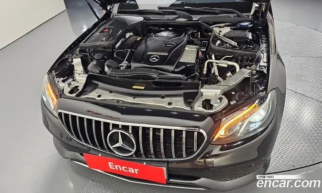 Mercedes-Benz E-Class 2019 2.0 автомат (гидро), миниатюра 5