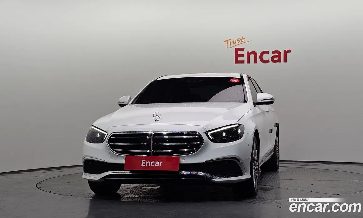 Mercedes-Benz E-Class 2023 2.0 автомат (гидро), фото 3
