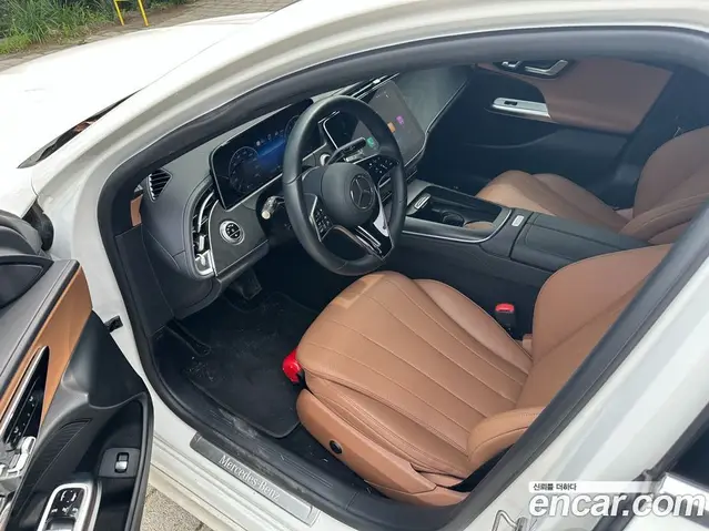 Mercedes-Benz E-Class 2024 2.0 автомат (гидро), миниатюра 12