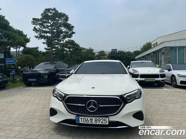 Mercedes-Benz E-Class 2024 2.0 автомат (гидро), миниатюра 3