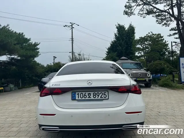Mercedes-Benz E-Class 2024 2.0 автомат (гидро), миниатюра 4