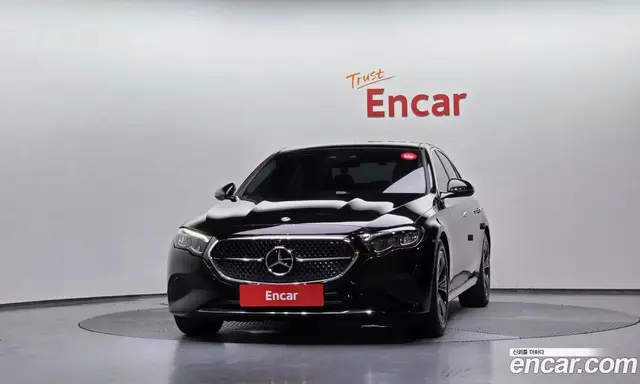 Mercedes-Benz E-Class 2024 2.0 автомат (гидро), миниатюра 3