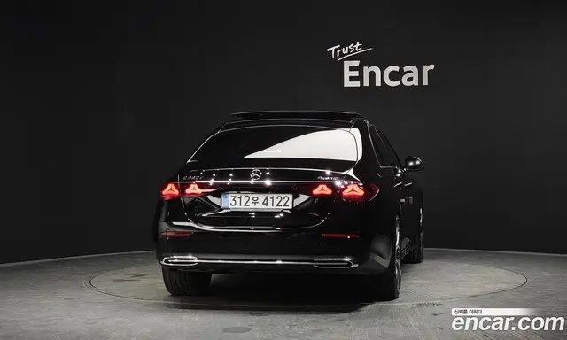 Mercedes-Benz E-Class 2025 2.0 автомат (гидро), миниатюра 4