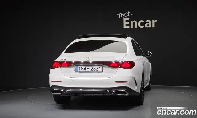 Mercedes-Benz E-Class 2026 2.0 автомат (гидро), миниатюра 4