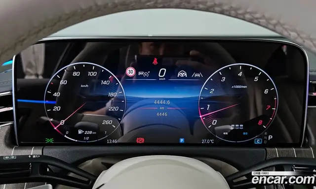 Mercedes-Benz E-Class 2026 2.0 автомат (гидро), миниатюра 11