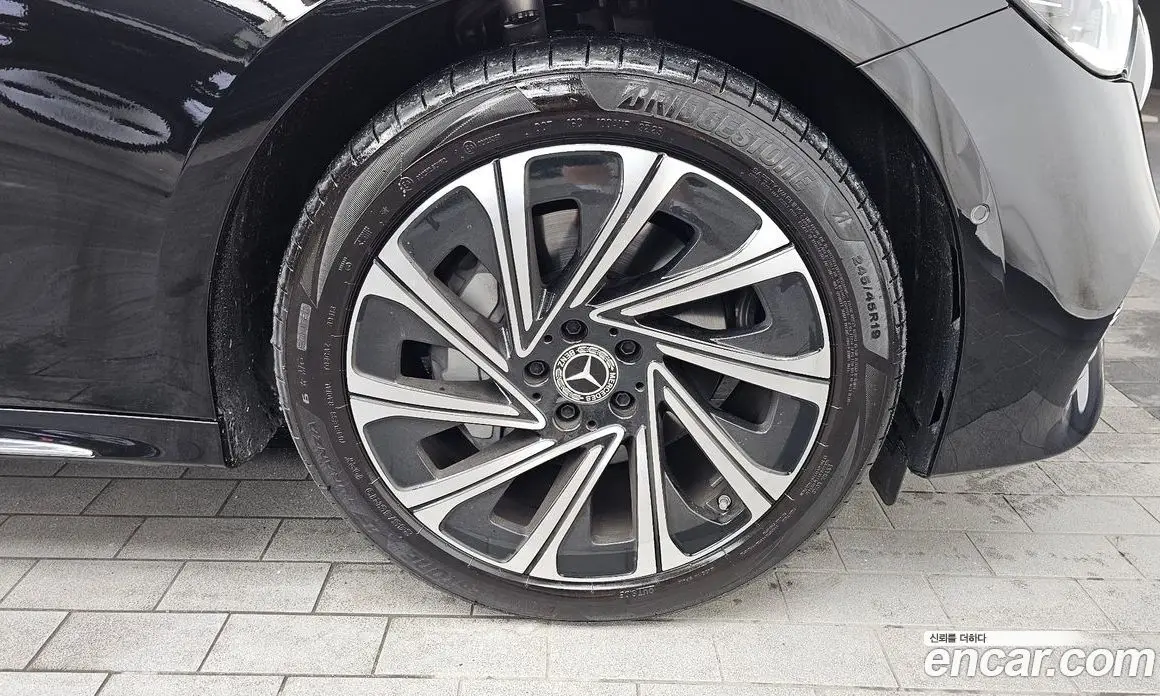 Mercedes-Benz E-Class 2026 2.0 автомат (гидро), фото 7
