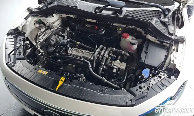 Mercedes-Benz EQA 2023 0.2 автомат (гидро), миниатюра 5