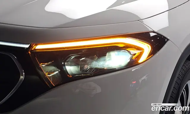 Mercedes-Benz EQA 2023 0.2 автомат (гидро), миниатюра 7
