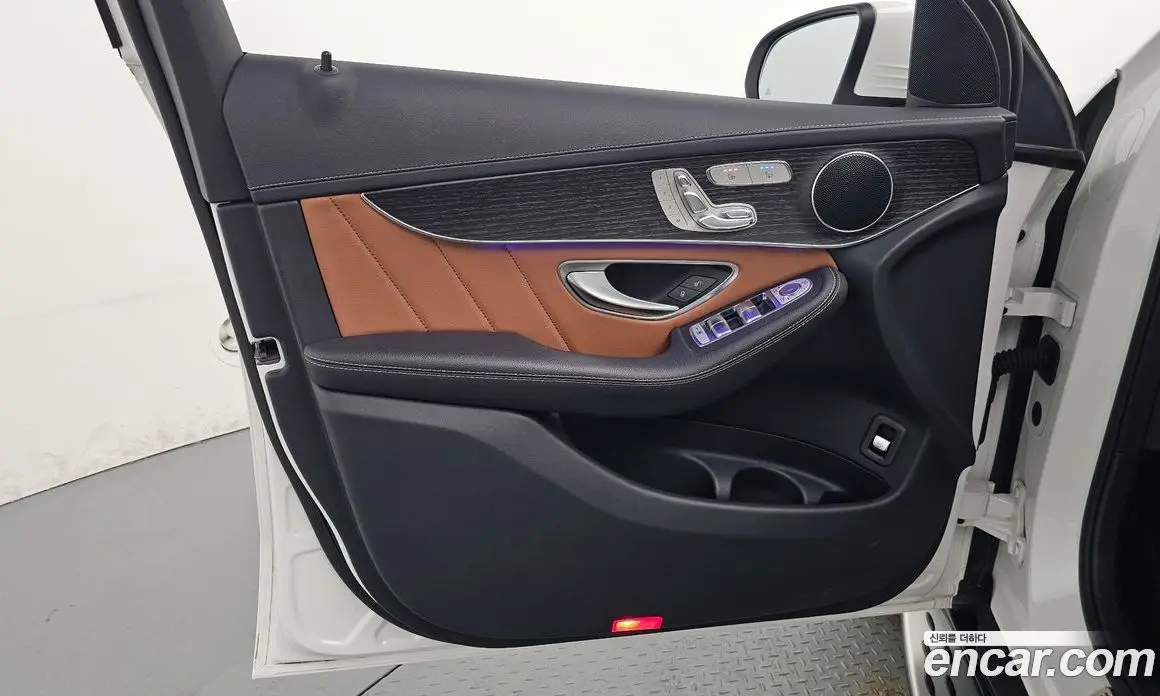 Mercedes-Benz GLC-Class 2023 2.0 автомат (гидро), фото 13