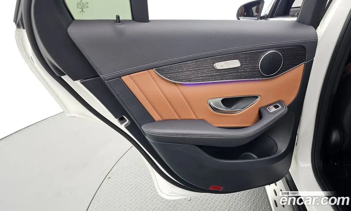 Mercedes-Benz GLC-Class 2023 2.0 автомат (гидро), фото 14