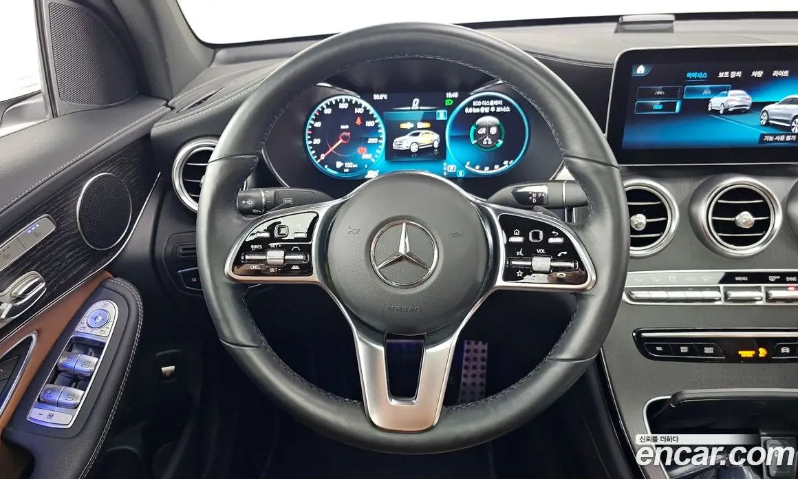 Mercedes-Benz GLC-Class 2023 2.0 автомат (гидро), фото 17