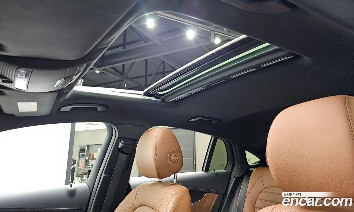 Mercedes-Benz GLC-Class 2023 2.0 автомат (гидро), фото 20