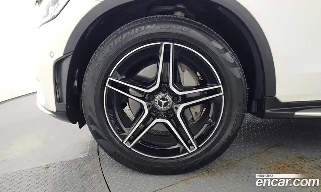 Mercedes-Benz GLC-Class 2023 2.0 автомат (гидро), миниатюра 4