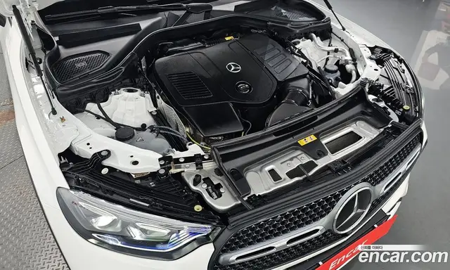 Mercedes-Benz GLC-Class 2024 2.0 автомат (гидро), миниатюра 5