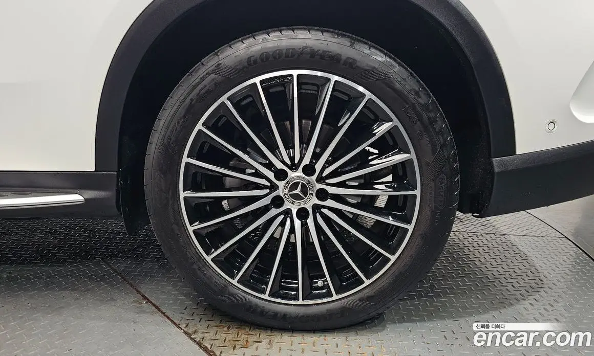 Mercedes-Benz GLC-Class 2024 2.0 автомат (гидро), фото 6
