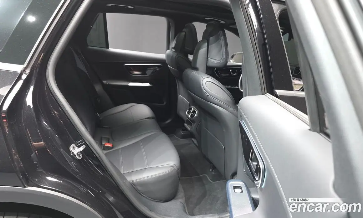 Mercedes-Benz GLC-Class 2024 2.0 автомат (гидро), фото 12