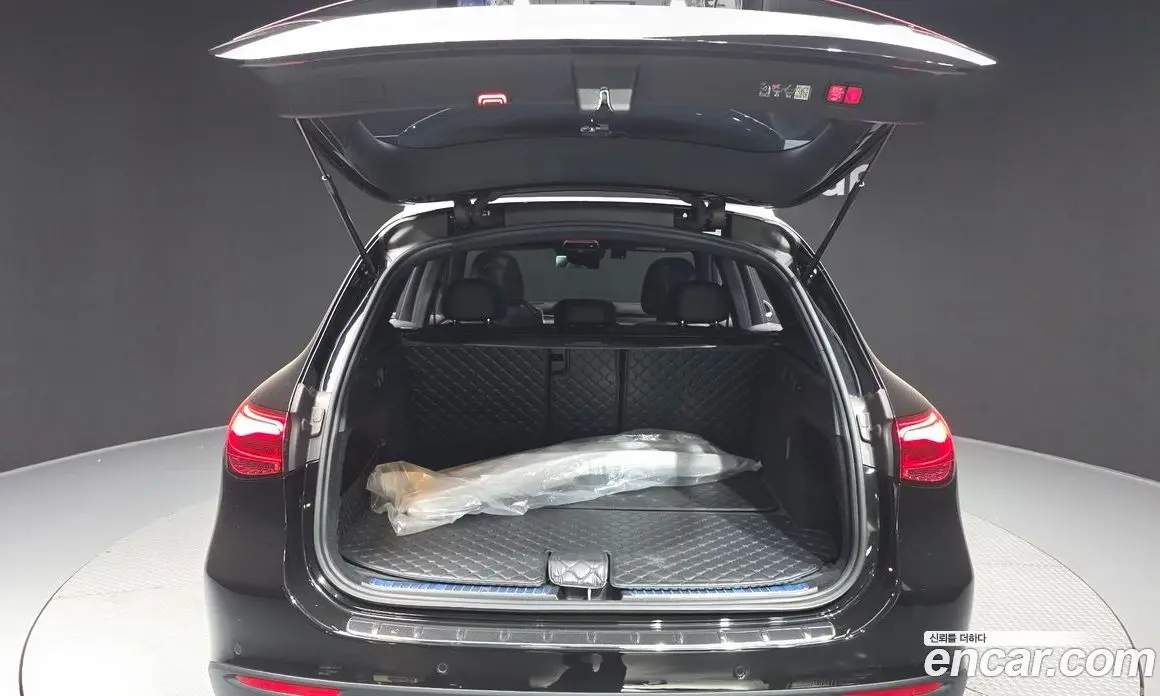 Mercedes-Benz GLC-Class 2024 2.0 автомат (гидро), фото 20
