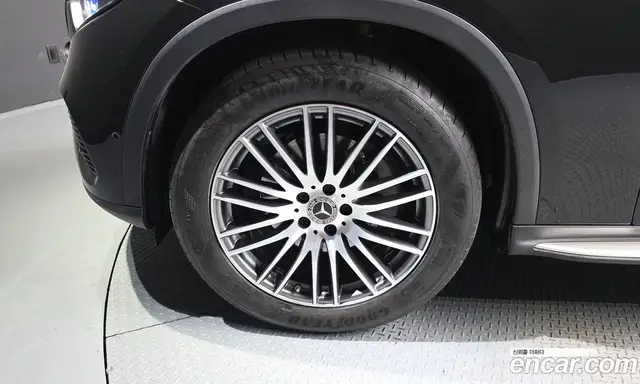 Mercedes-Benz GLC-Class 2024 2.0 автомат (гидро), миниатюра 5