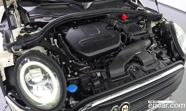 Mini Clubman 2020 2.0 автомат (гидро), миниатюра 6