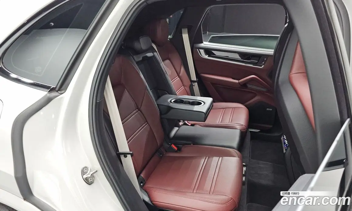 Porsche Cayenne 2024 3.0 автомат (гидро), фото 17