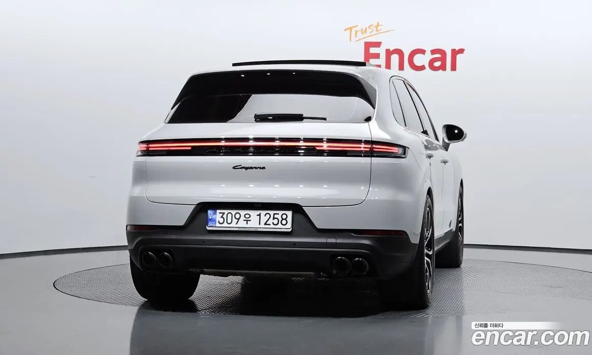 Porsche Cayenne 2024 3.0 автомат (гидро), фото 4