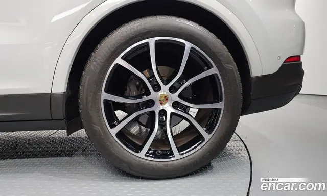 Porsche Cayenne 2024 3.0 автомат (гидро), миниатюра 7