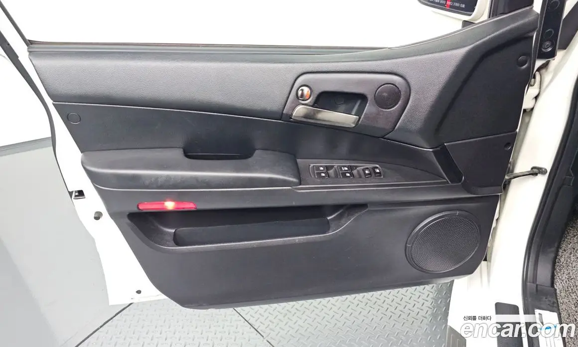 SsangYong Korando 2012 2.0 автомат (гидро), фото 14